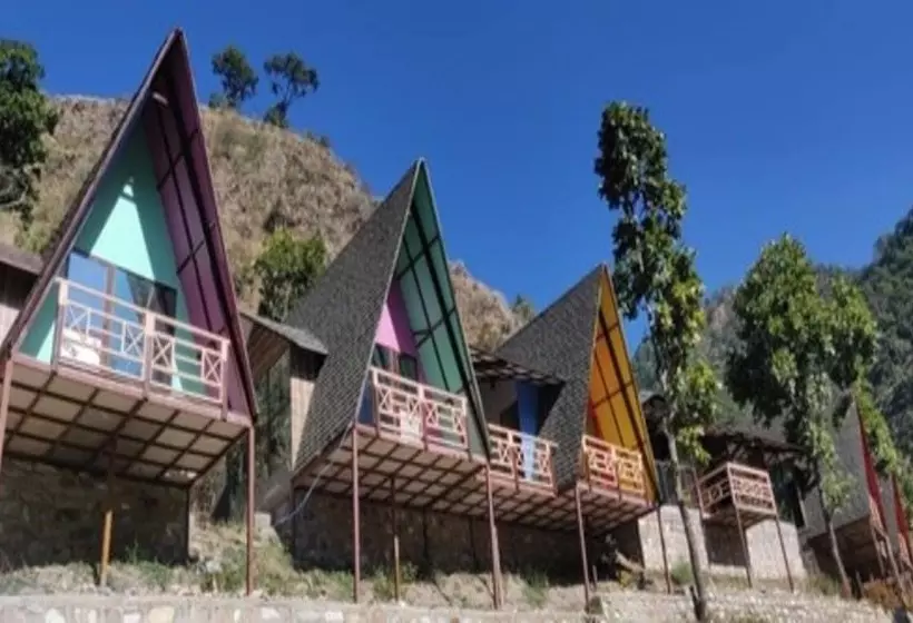 Hotelli Rakatal Rocks Resort