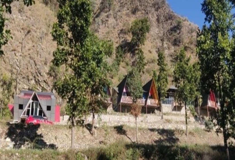 Hotelli Rakatal Rocks Resort