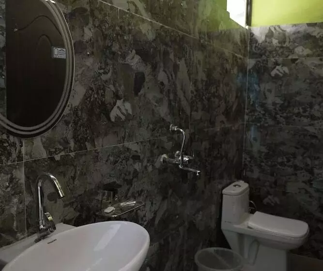 Hotelli Rakatal Rocks Resort