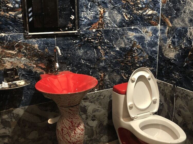 Hotelli Rakatal Rocks Resort