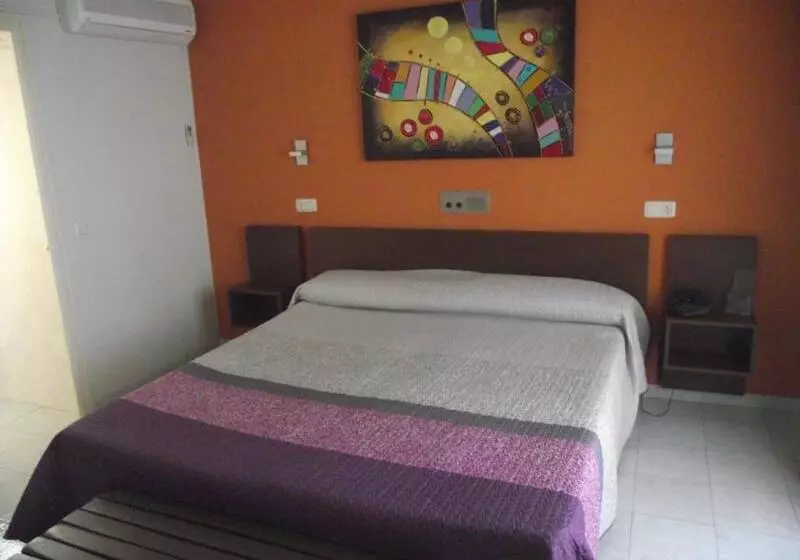 ホテル Ampuria Inn