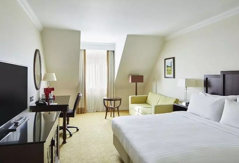 Forest Of Arden Hotel And Country Club