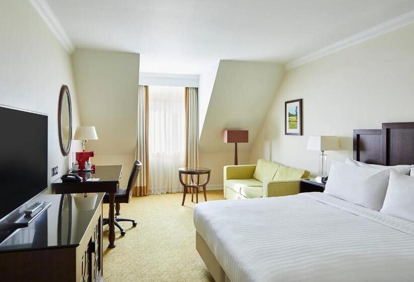 Forest Of Arden Hotel And Country Club