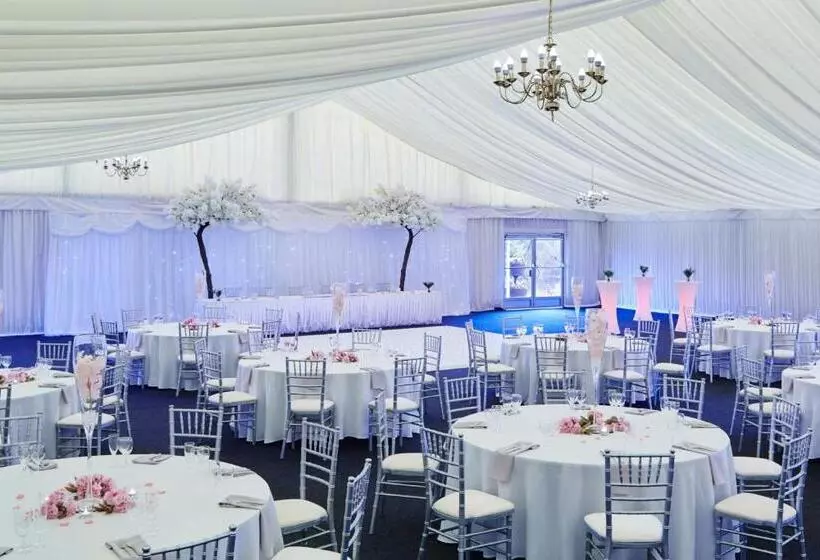 Forest Of Arden Hotel And Country Club