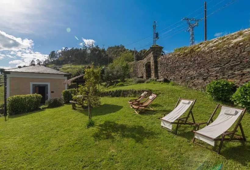 Hotel El Bosque De Las Viñas