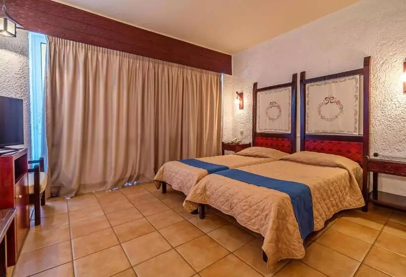 호텔 Lefkoniko Bay