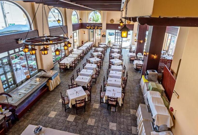 בית מלון כפרי Lefkoniko Bay