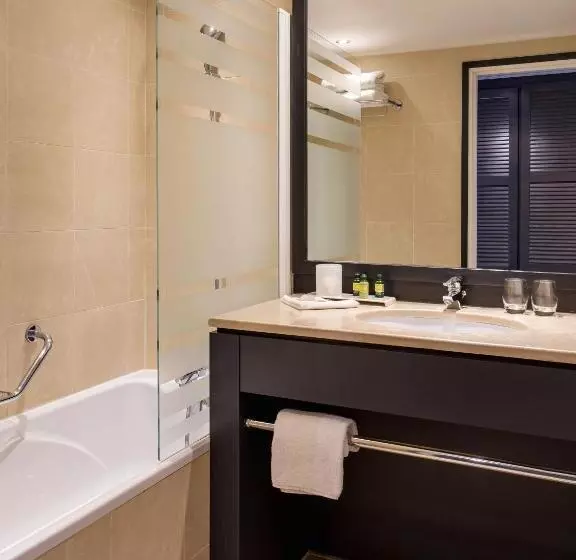 New Hotel Of Marseille   Vieux Port