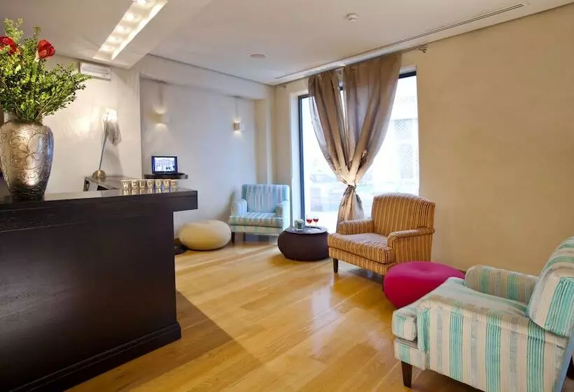 ホテル O&b Athens Boutique