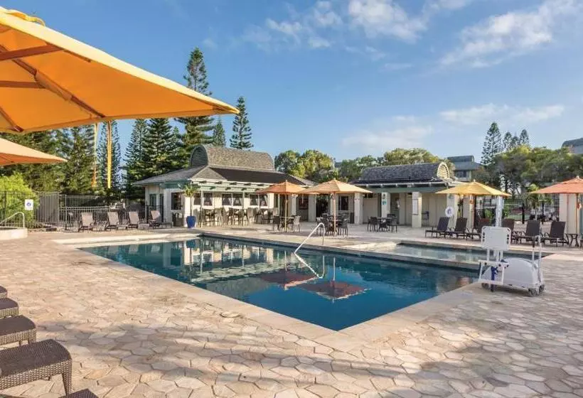 Отель Paniolo Greens Resort