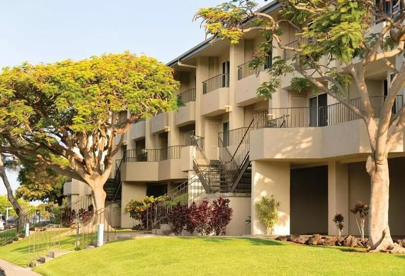 Отель Paniolo Greens Resort