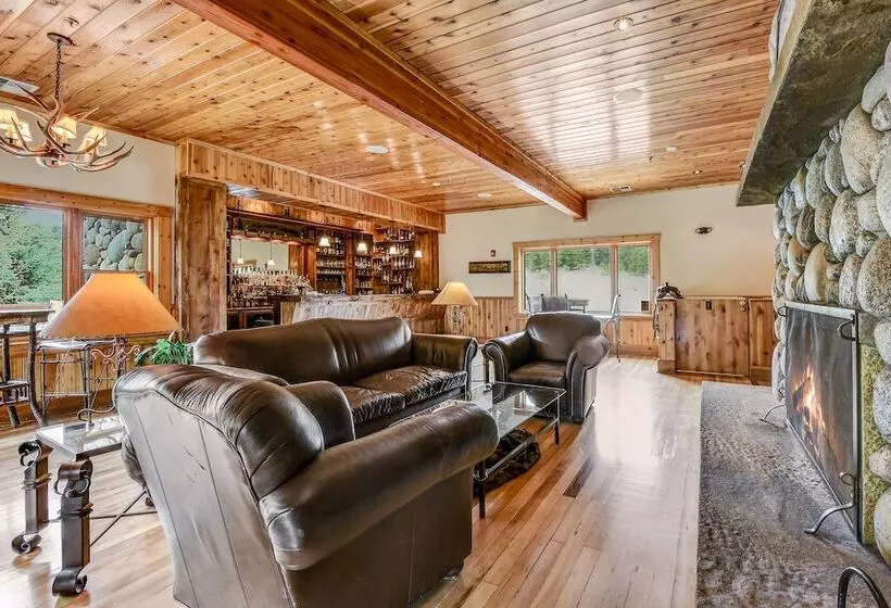 Отель Rainbow Ranch Lodge