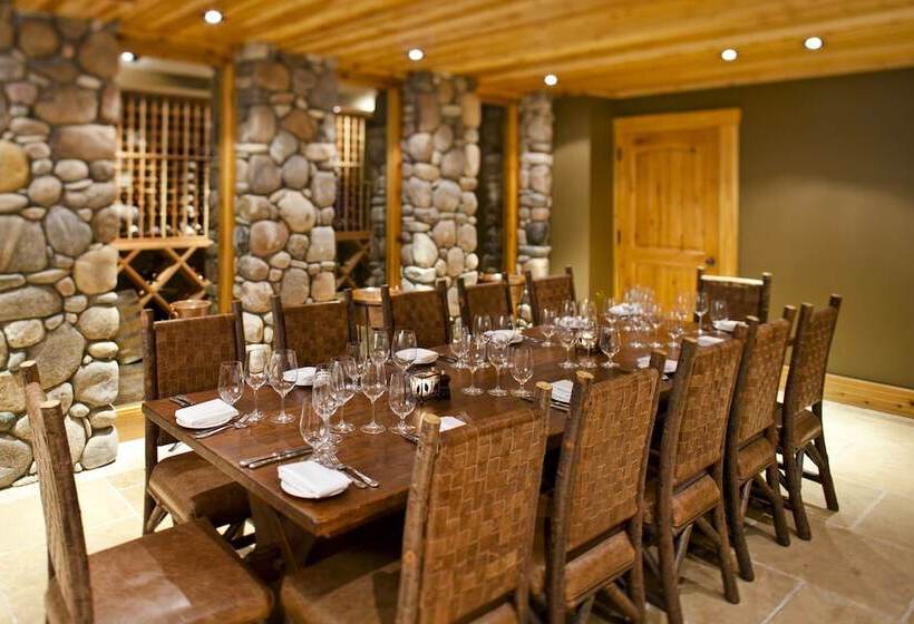 فندق Rainbow Ranch Lodge