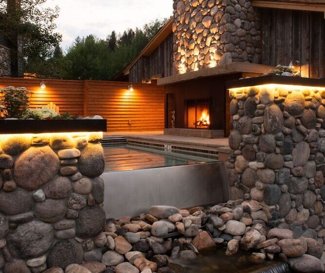 فندق Rainbow Ranch Lodge