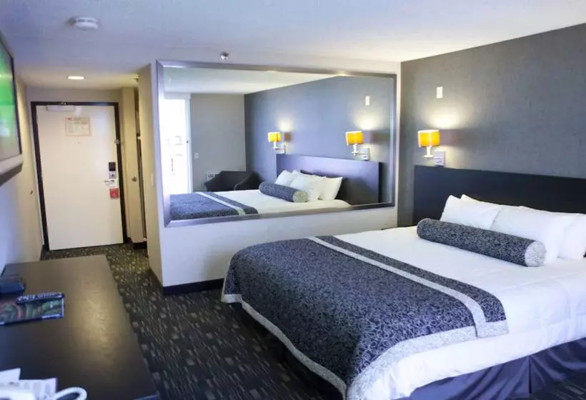 Ramada Plaza By Wyndham West Hollywood Hotel & Suites