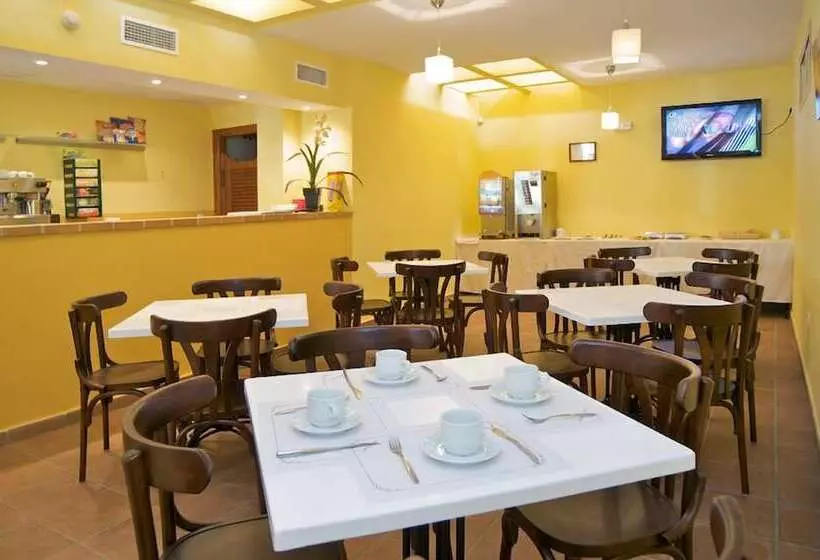 Apartamentos Vista Real