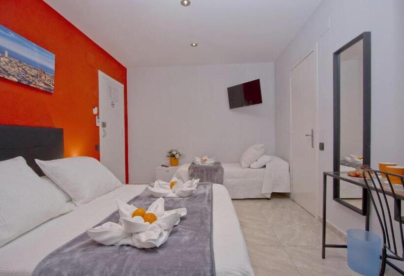 Barcelona City Centre Hostal