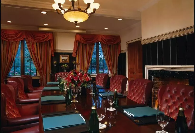 Harborside Hotel Marina And Spa