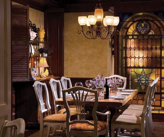 Harborside Hotel Marina And Spa