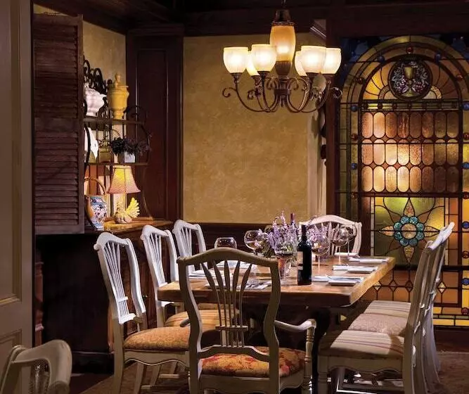 Harborside Hotel Marina And Spa