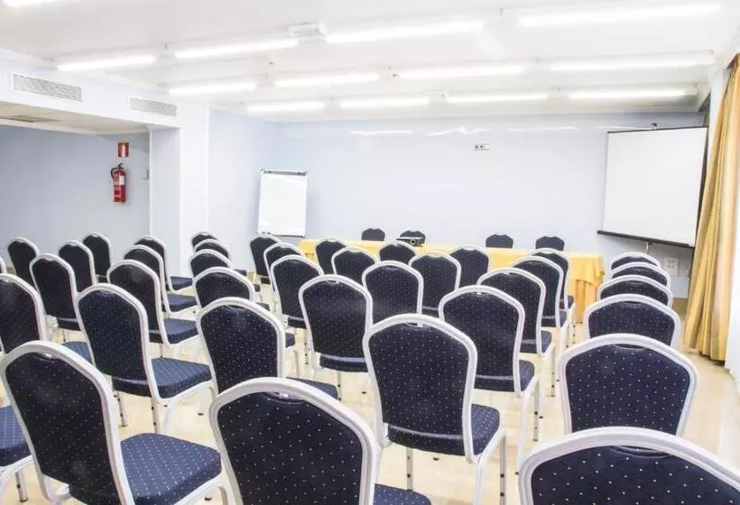 酒店 Checkin Diamar