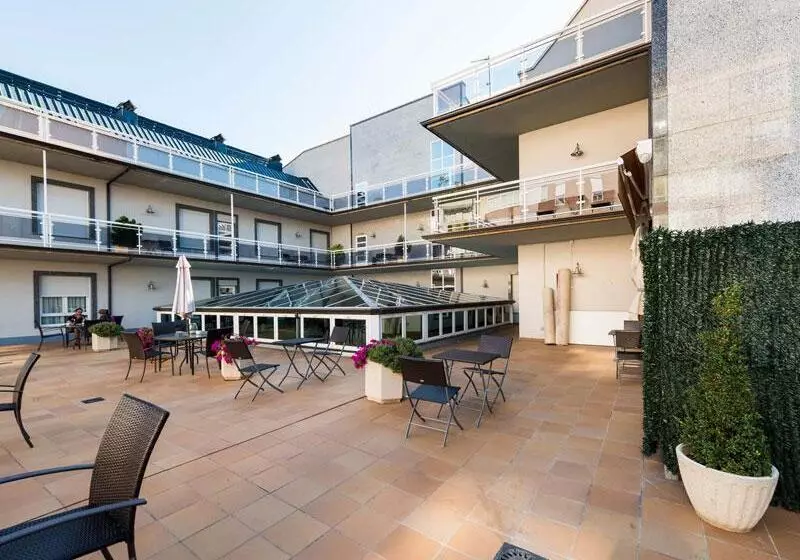 Hotel Fc Infantas De Leon