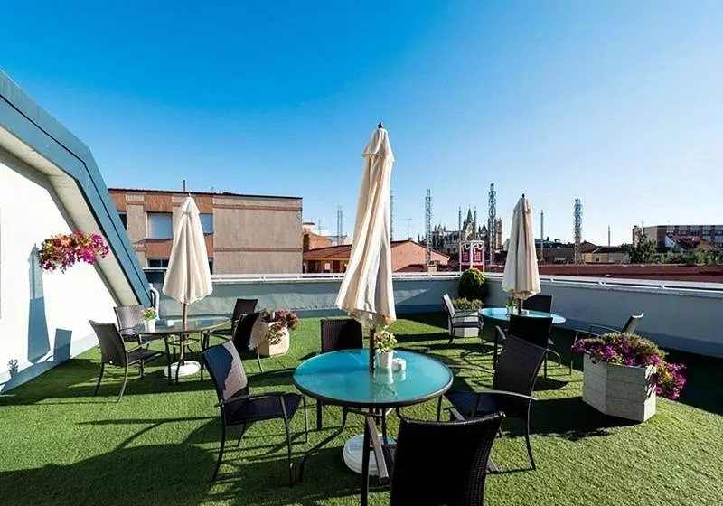 Hotel Fc Infantas De Leon