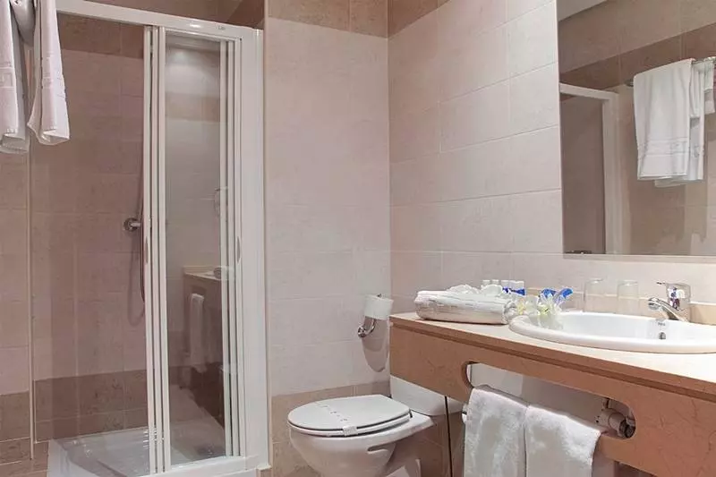 Hotel Fc Infantas De Leon