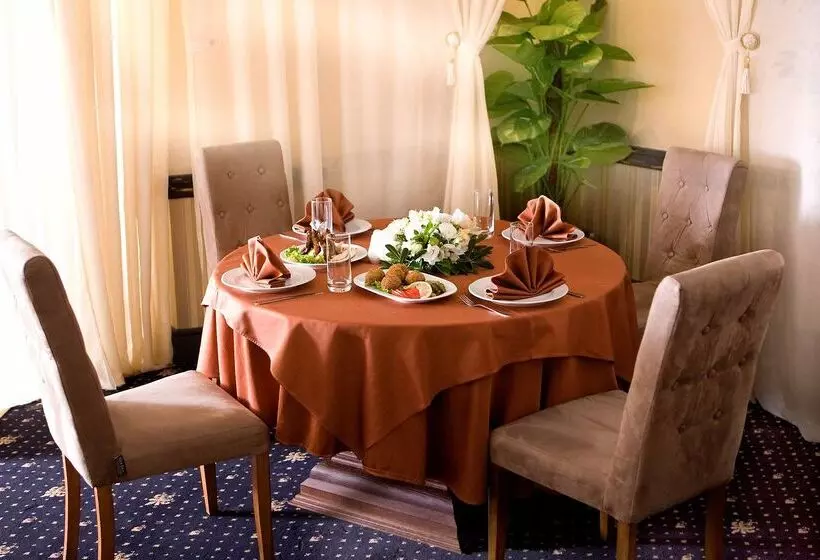 Отель Mercure Sofia City