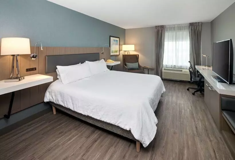 בית מלון כפרי Hilton Garden Inn Halifax Airport