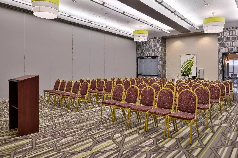 ホテル Holiday Inn Express & Suites Elk Grove Central Hwy 99, An Ihg