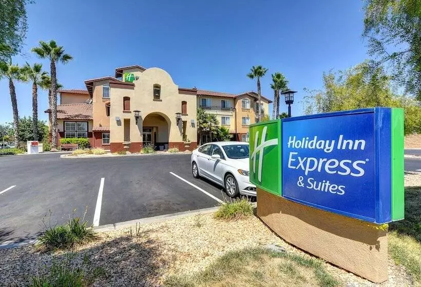 Holiday Inn Express Hotel & Suites Manteca, An Ihg