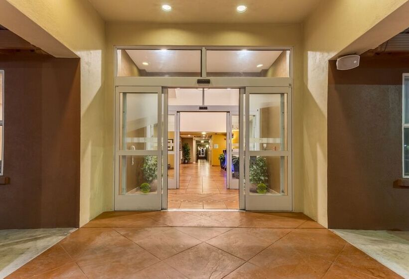 Holiday Inn Express Hotel & Suites Manteca, An Ihg