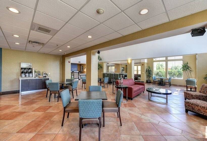 Holiday Inn Express Hotel & Suites Manteca, An Ihg