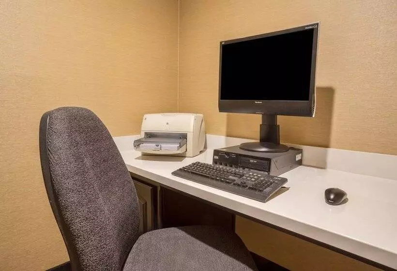 Holiday Inn Express Hotel & Suites Manteca, An Ihg