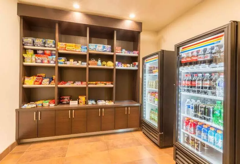 Holiday Inn Express Hotel & Suites Manteca, An Ihg