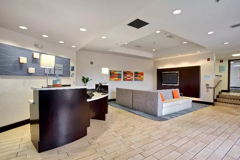 ホテル Holiday Inn Express & Suites Costa Mesa, An Ihg