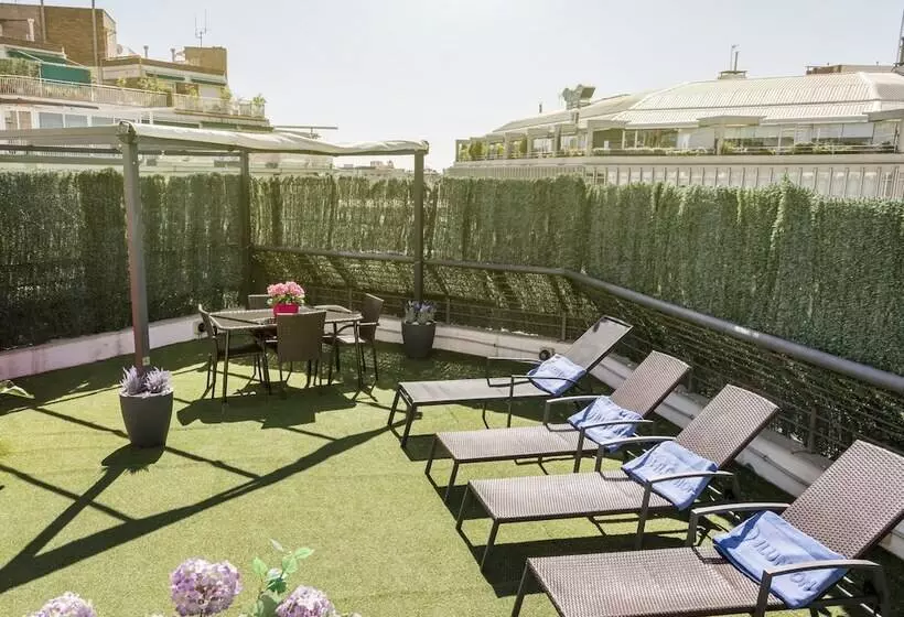 Отель Ilunion Auditori