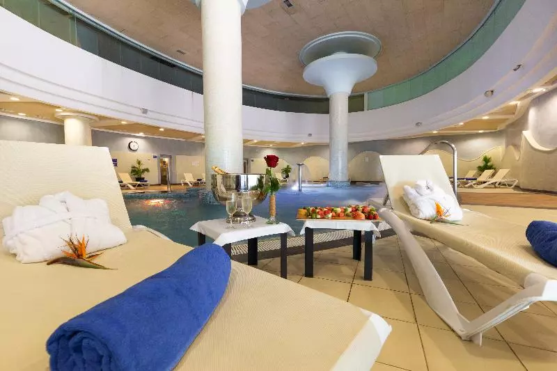 R2 Hotel Pajara Beach