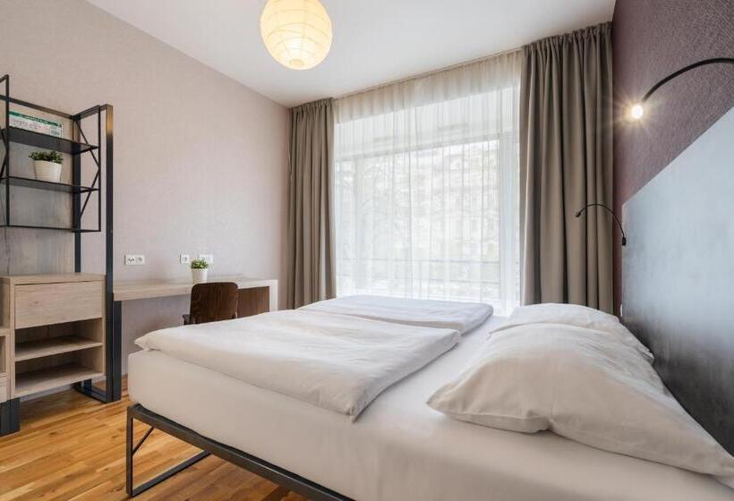 Ea Aparthotel Melantrich