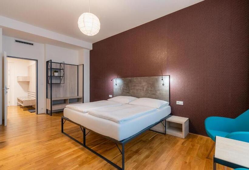 Ea Aparthotel Melantrich