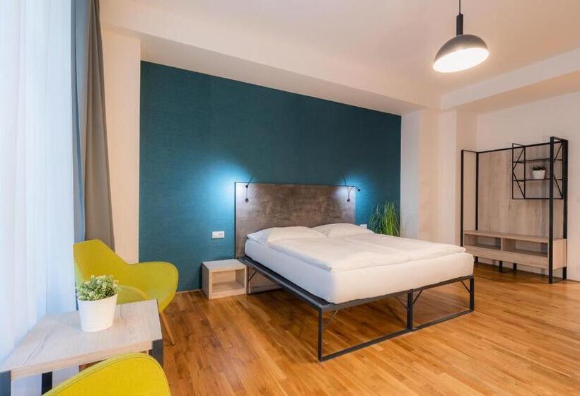 Ea Aparthotel Melantrich