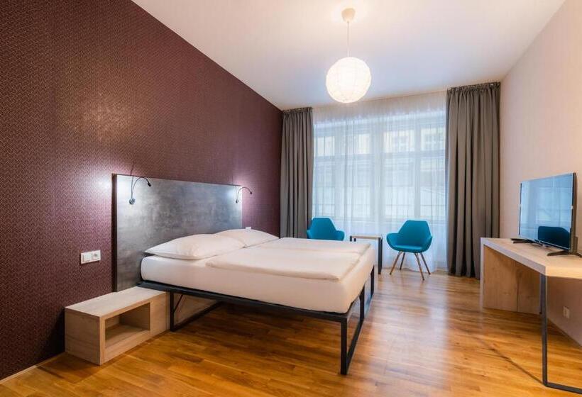 Ea Aparthotel Melantrich