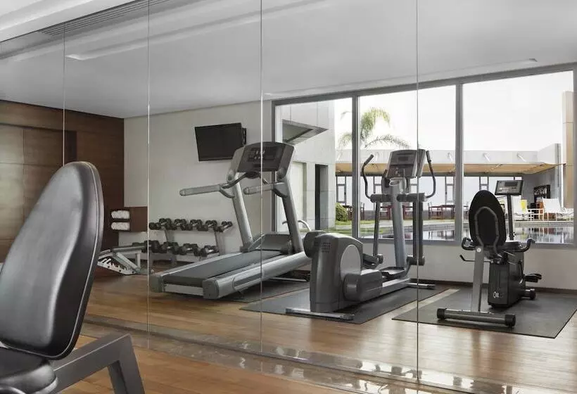 هتل Four Points By Sheraton Le Verdun