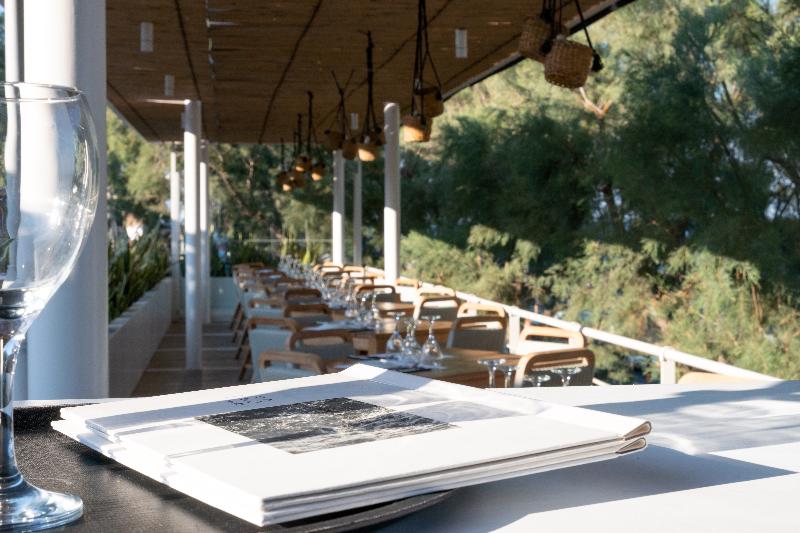 فندق Kamari Beach