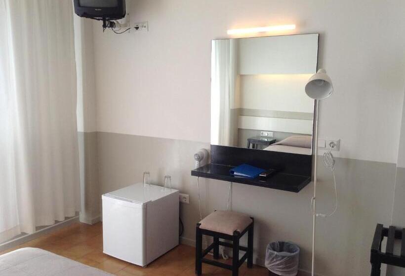 فندق Kamari Beach