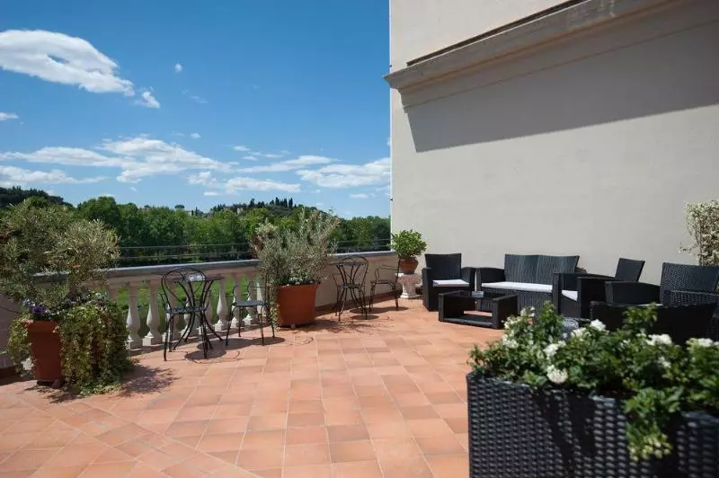 Hotelli Lungarno Vespucci 50
