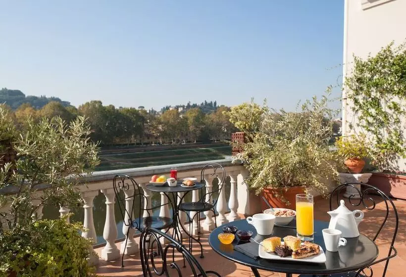 Hotelli Lungarno Vespucci 50