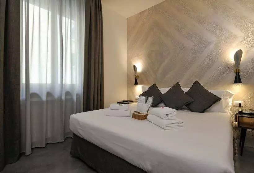 Hotelli Lungarno Vespucci 50