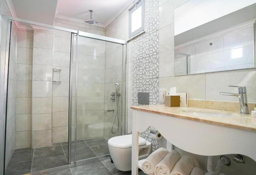 هتل Selectum Family Comfort Side